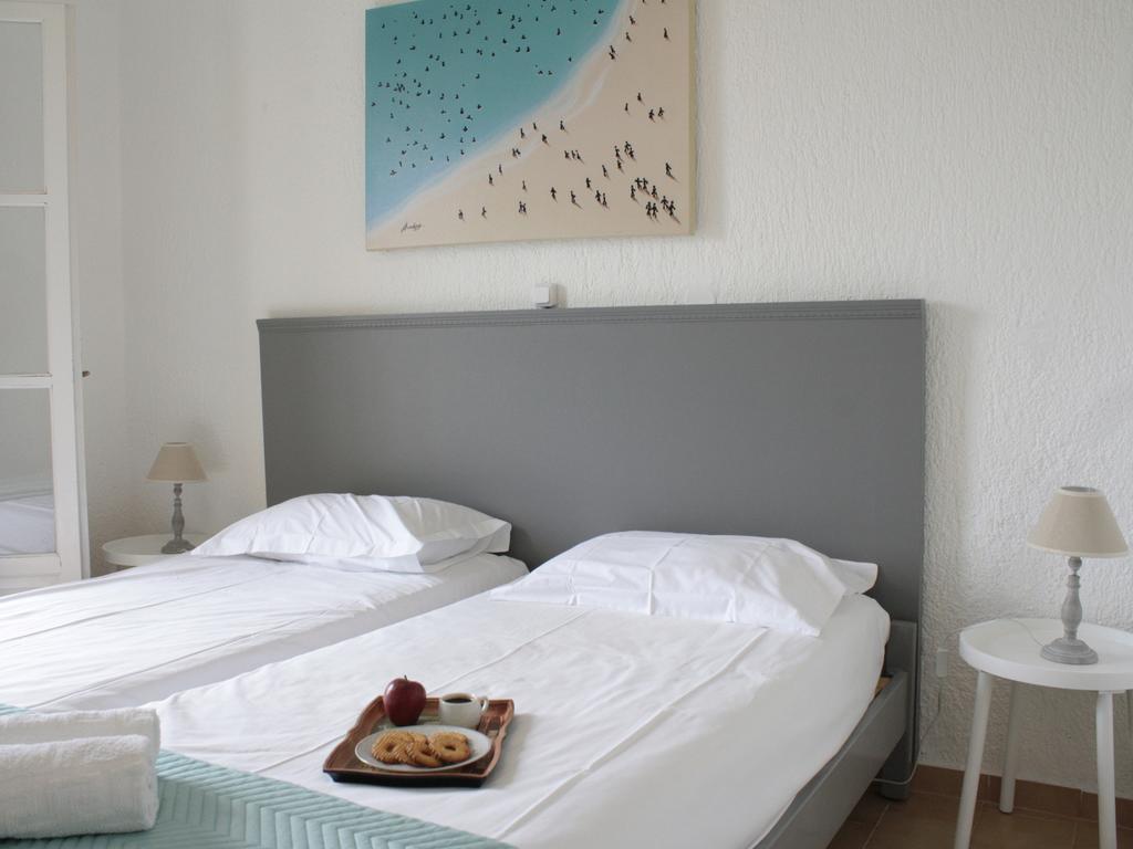 Pella In Istron Apartment Exterior photo